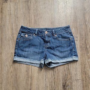 Laura Conrad Cuff Denim Jean Shorts ~ Sz 8 ~ Blue ~ Mid Rise ~ 2.5" Inseam